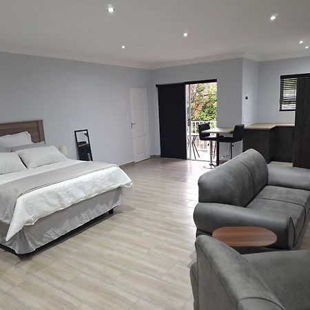 Skyline Unit2 Apartment Edenvale Ngoại thất bức ảnh